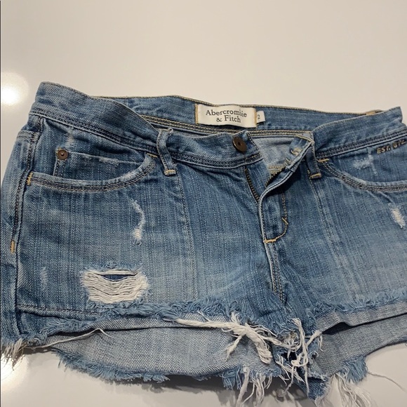 Abercrombie & Fitch Jean shorts. - Picture 1 of 4